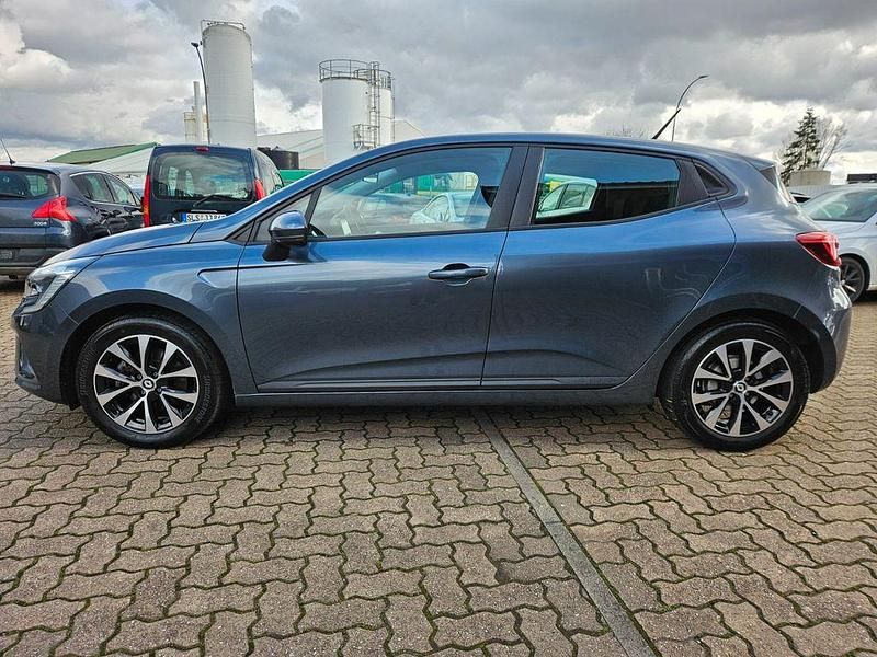 Gebraucht Renault Clio V 91 PS (66 kW) 2022 Grau Limousine