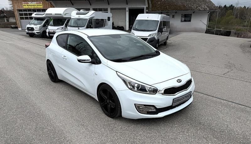Second-hand Kia Ceed 99 CP (72 kW) 2015 Alb Hatchback