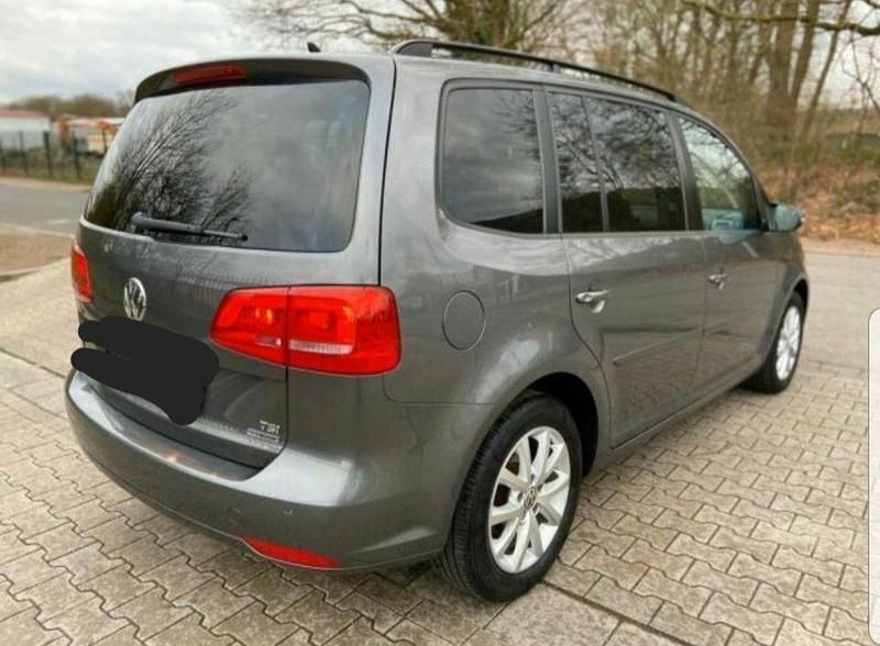 Grau Gebraucht 2011 VW Touran Style Van / Kleinbus | 5.800 € (Guter Preis) - Bild 1/4