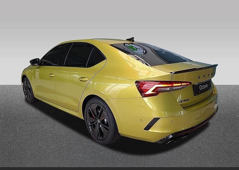 Neu Skoda Octavia RS 265 PS (194 kW) 2026 Gold Limousine