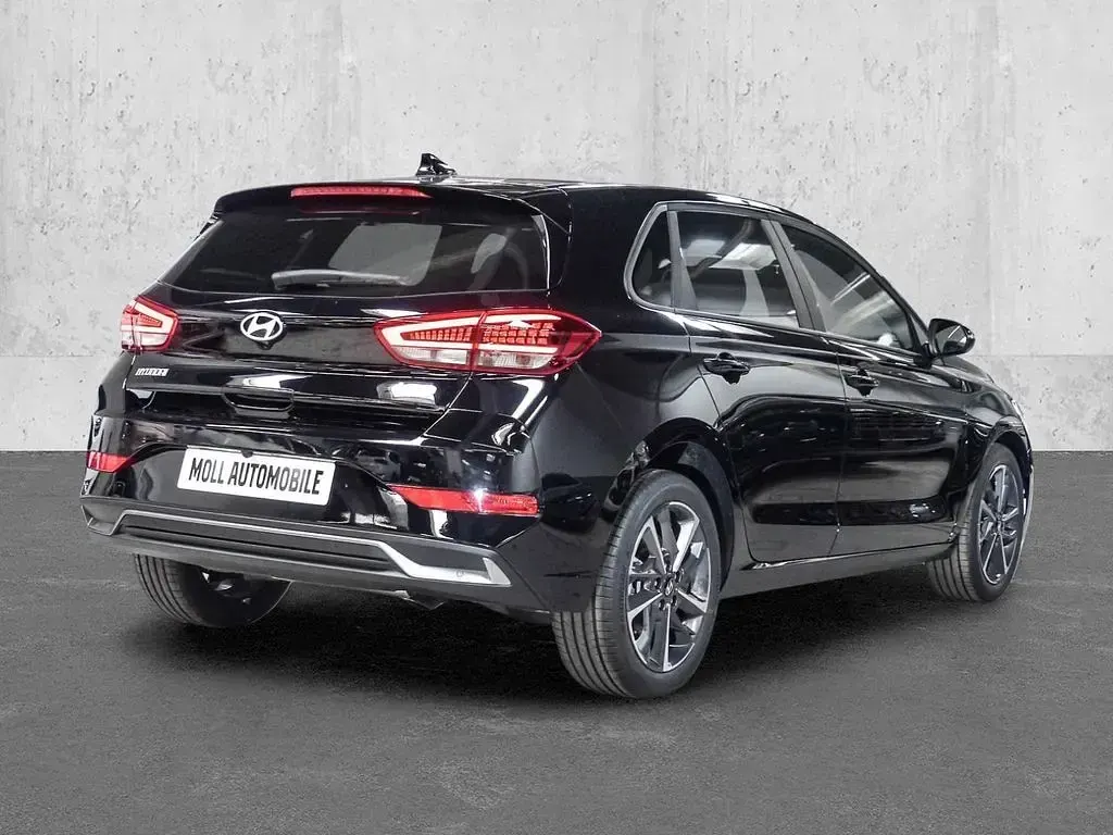 Neu Hyundai i30 Trend 150 PS (110 kW) 2026 Abyss black / mic Limousine