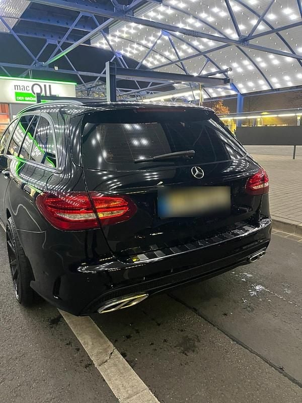 Gebraucht Mercedes C220 170 PS (125 kW) 2015 Schwarz Kombi