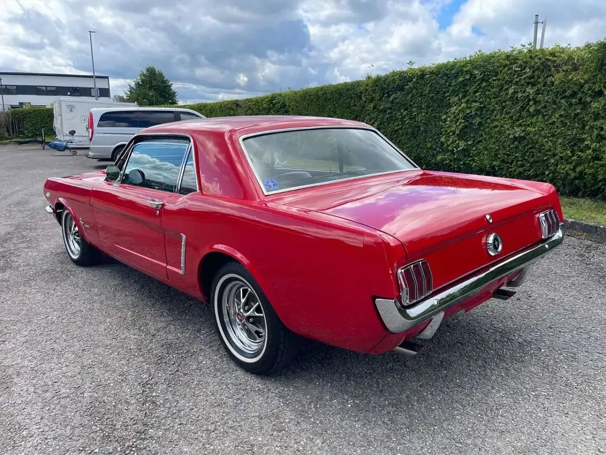 Gebraucht Ford V8 200 PS (147 kW) 1965 Rot Coupé