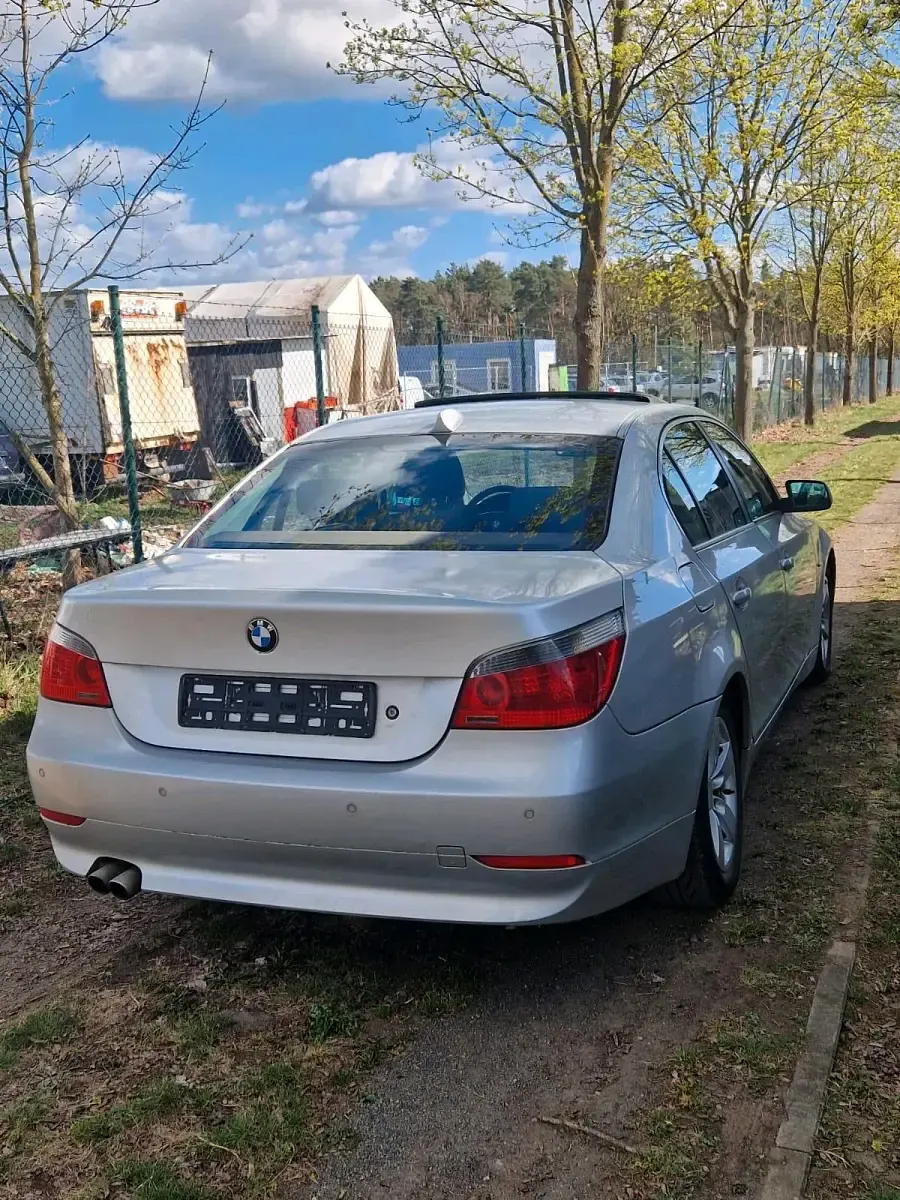 Gebraucht BMW 520 170 PS (125 kW) 2004 Silber Limousine