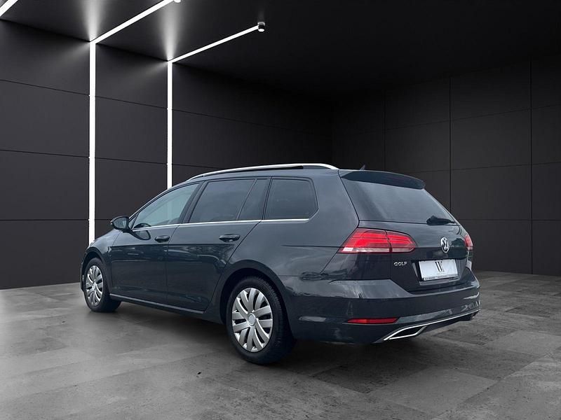 Gebraucht VW Golf VII Highline 150 PS (110 kW) 2019 Grau Kombi