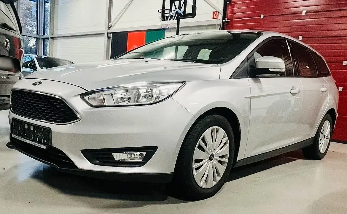 Gebraucht Ford Focus 101 PS (74 kW) 2016 Silber Kombi