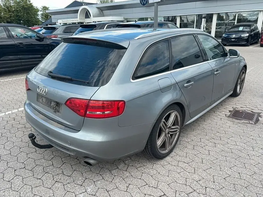 Gebraucht Audi A4 Attraction 211 PS (155 kW) 2011 Grau Limousine