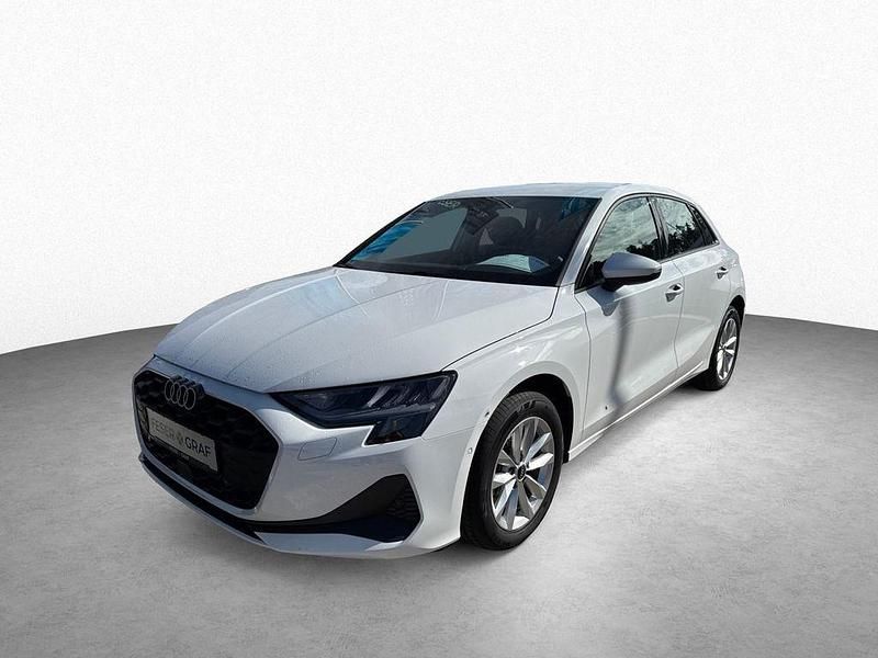 Arkonaweiß Gebraucht 2025 Audi A3 Sportback Limousine | 27.890 € (Superpreis) - Bild 1/4