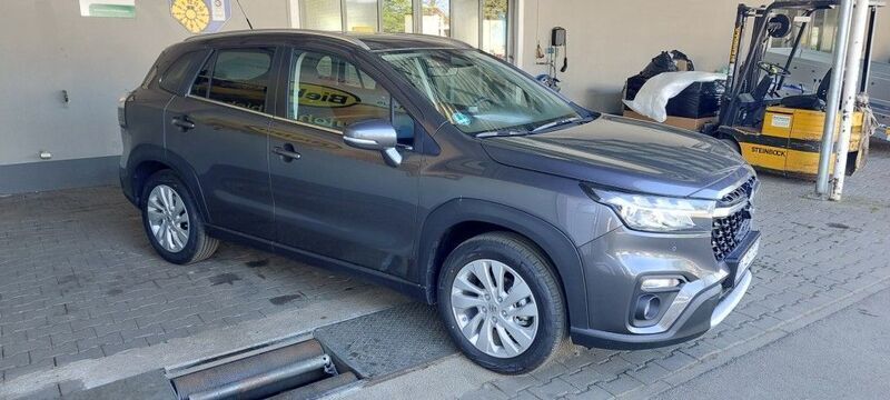 Gebraucht Suzuki SX4 S-Cross Comfort 129 PS (94 kW) 2025 Grau SUV