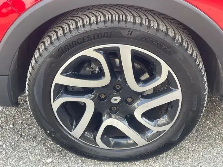 Gebraucht Renault Captur XMOD 118 PS (86 kW) 2016 Rouge nnp + noir gne SUV