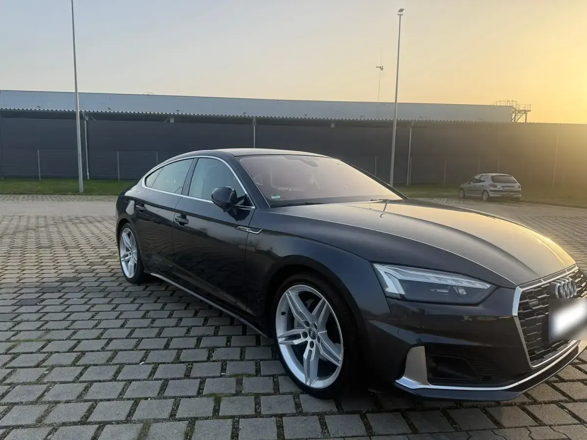 Gebraucht Audi A5 Sportback Ambiente 190 PS (139 kW) 2020 Grau Kleinwagen
