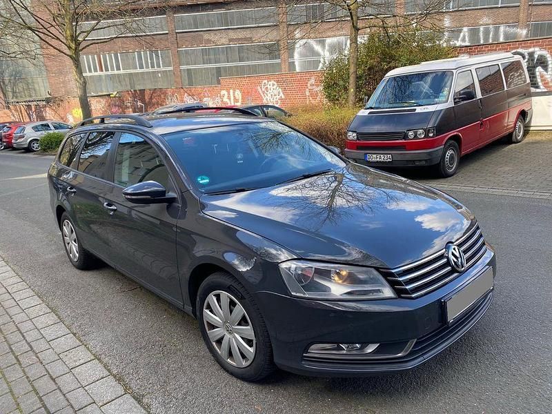 Gebraucht VW Passat Comfortline 140 PS (102 kW) 2012 Grau Kombi