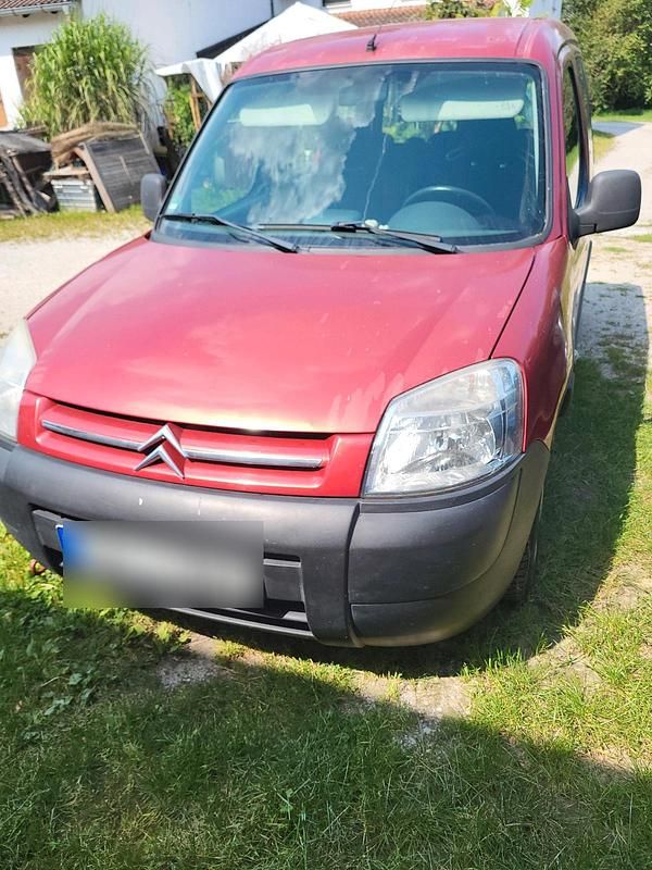 Rot Gebraucht 2007 Citroën Berlingo Van / Kleinbus | 2.350 € (Fairer Preis) - Bild 1/4