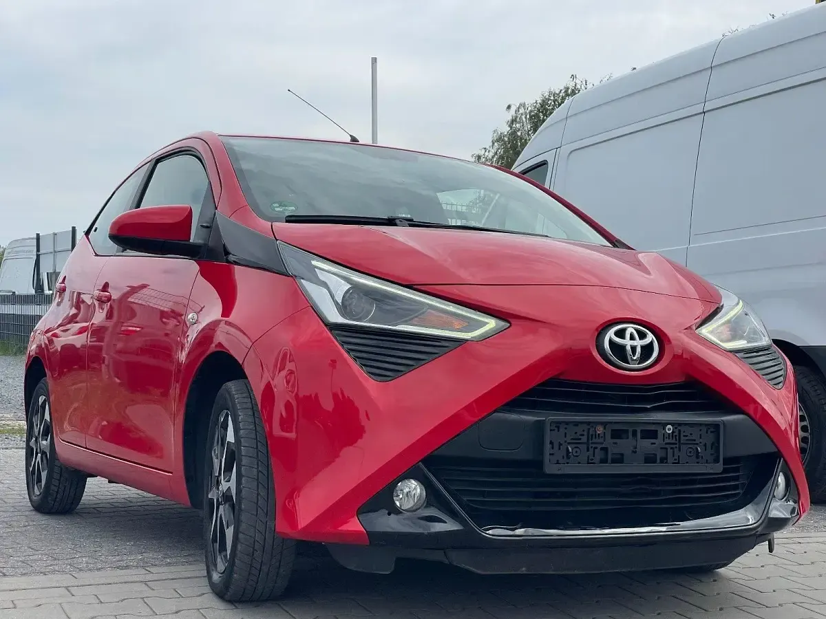 Gebraucht Toyota Aygo 72 PS (52 kW) 2019 Rot Kleinwagen
