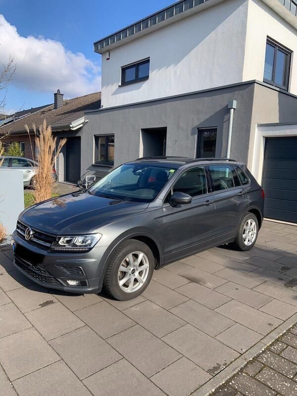 Grau Gebraucht 2018 VW Tiguan Join SUV | 17.500 € (Guter Preis) - Bild 1/4