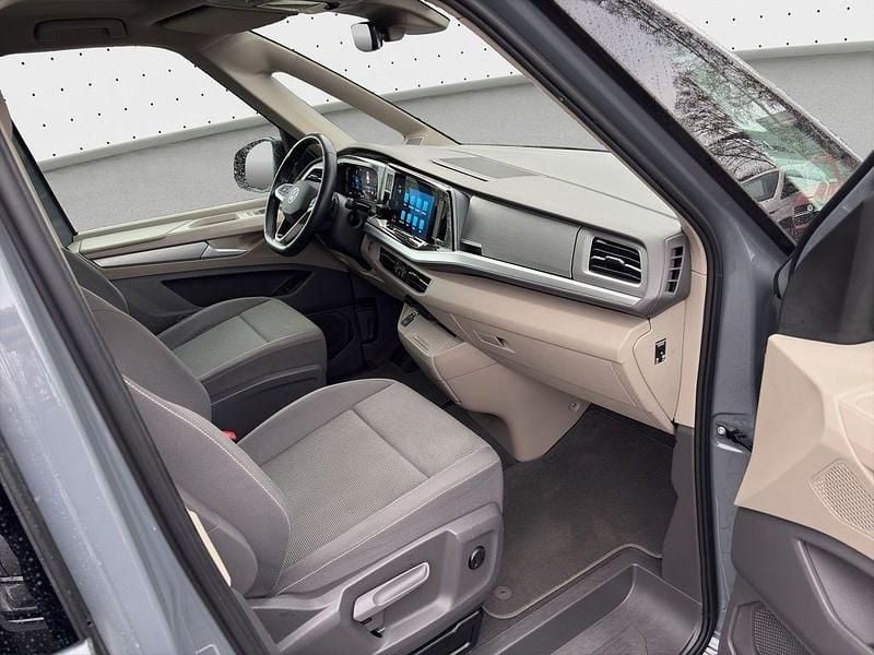 Gebraucht VW Multivan Life 218 PS (160 kW) 2022 Pure grey Van