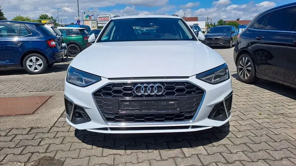 Gebraucht Audi A4 S-Line 136 PS (100 kW) 2022 Weiß Kombi