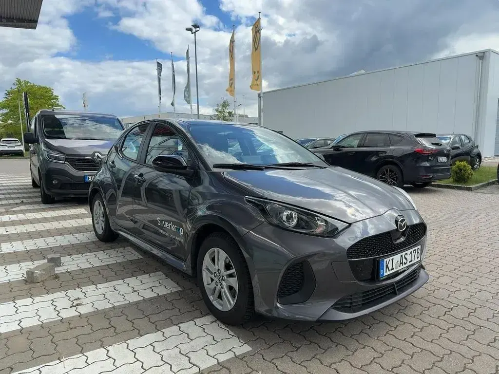 Gebraucht Mazda 2 Center-Line 92 PS (67 kW) 2024 Grau Limousine