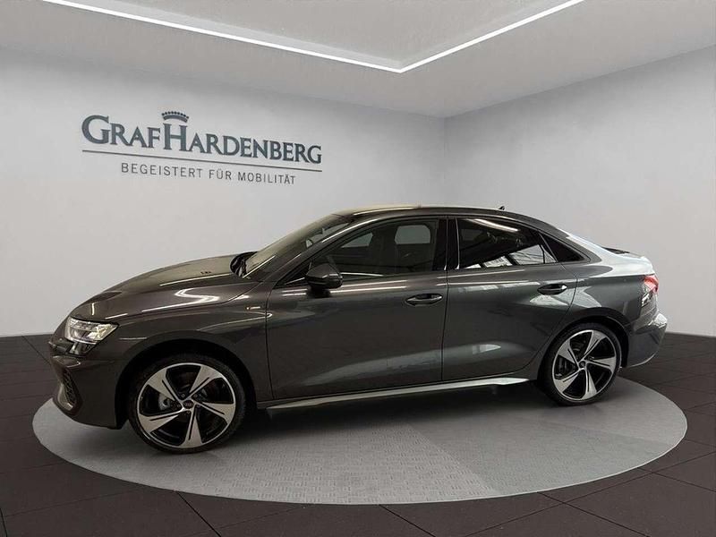 Neu Audi A3 S-Line 150 PS (110 kW) 2026 Daytonagrau perleffekt Limousine