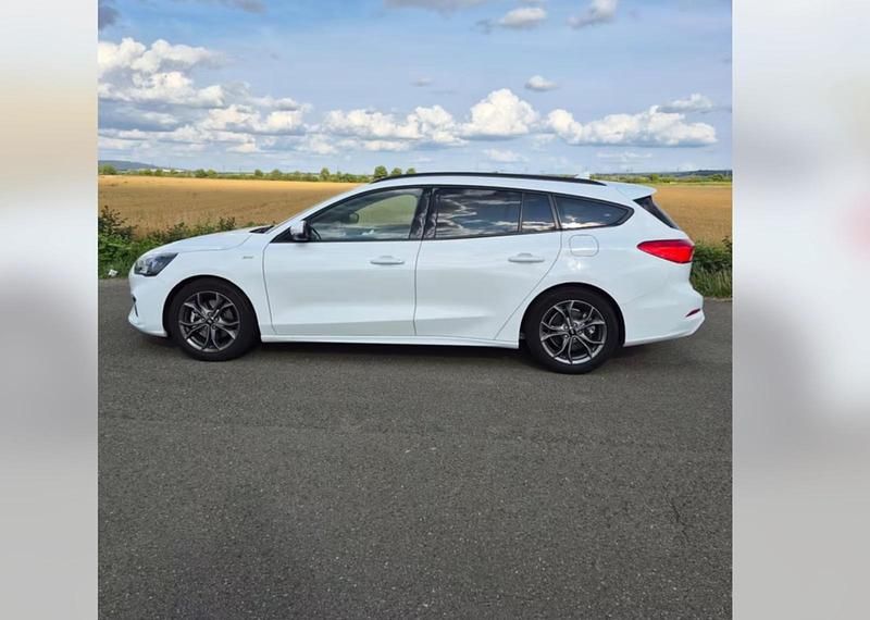 Gebraucht Ford Focus ST-Line 151 PS (111 kW) 2020 Weiß Kombi