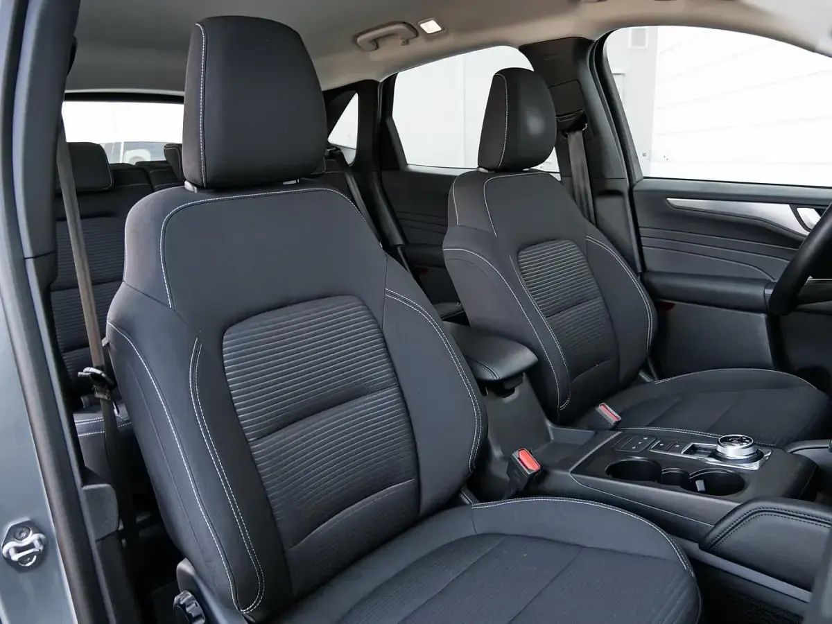 Gebraucht Ford Kuga Titanium 224 PS (164 kW) 2022 Silber SUV