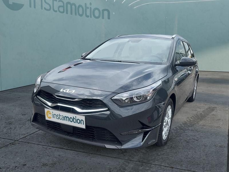 Silber Gebraucht 2024 Kia Ceed Kombi | 26.249 € (Teuer) - Bild 1/4