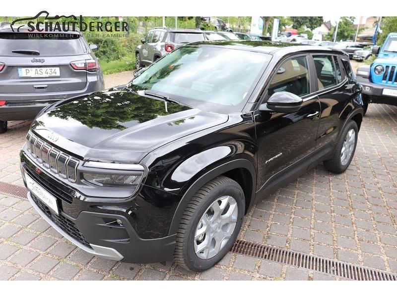 Neu Jeep Avenger Altitude 101 PS (74 kW) 2025 Schwarz SUV