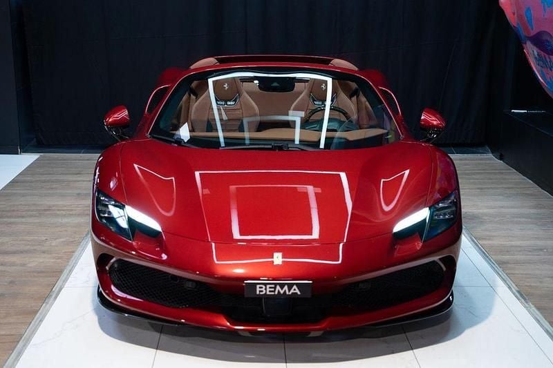 Second-hand Ferrari 296 663 CP (487 kW) 2024 Roșu Cabrio