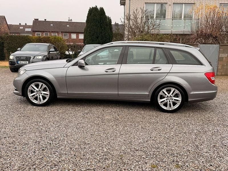 Gebraucht Mercedes C180 Avantgarde 156 PS (114 kW) 2014 Silber Limousine