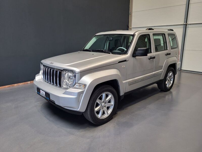 Silber Gebraucht 2009 Jeep Cherokee Limited SUV | 14.950 € (Etwas zu teuer) - Bild 1/4