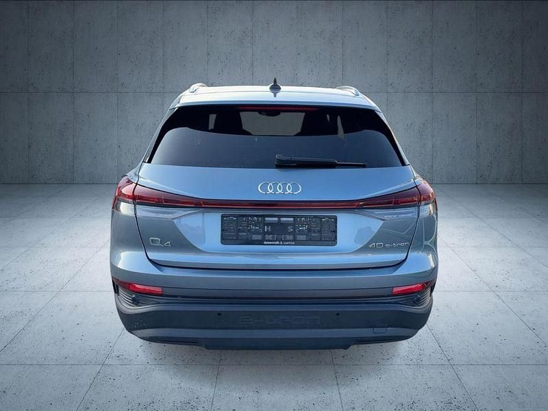 Gebraucht Audi Q4 e-tron Ambiente 150 kW (204 PS) 2022 Geysirblau metallic SUV