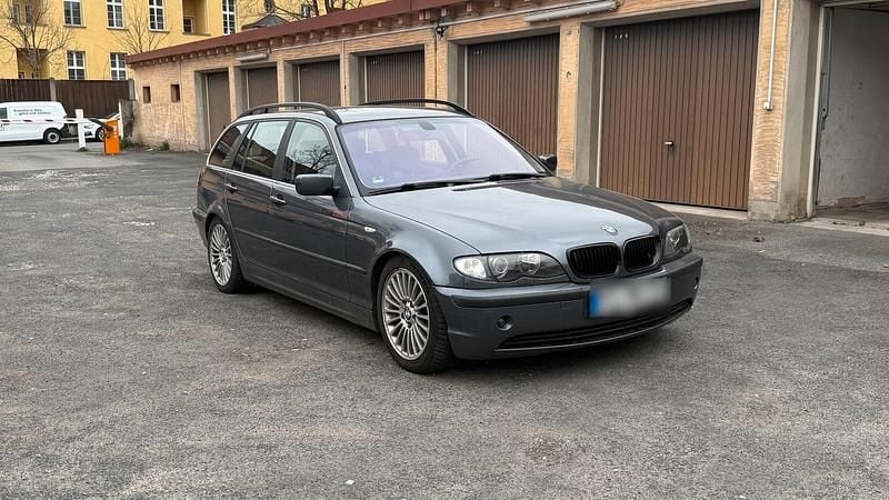Gebraucht BMW 325 Basis 192 PS (141 kW) 2002 Grau Kombi