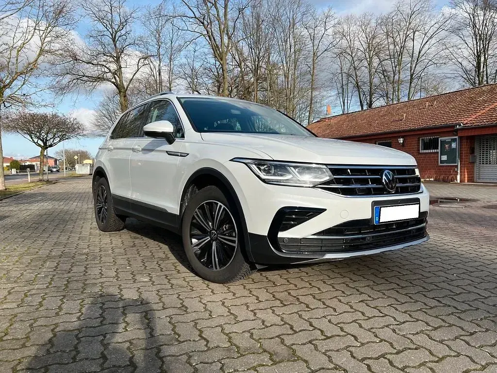 Gebraucht VW Tiguan Elegance 150 PS (110 kW) 2022 Weiß SUV