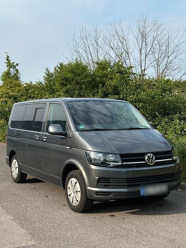 Grau Gebraucht 2017 VW T6 Van | 33.400 € (Teuer) - Bild 1/4