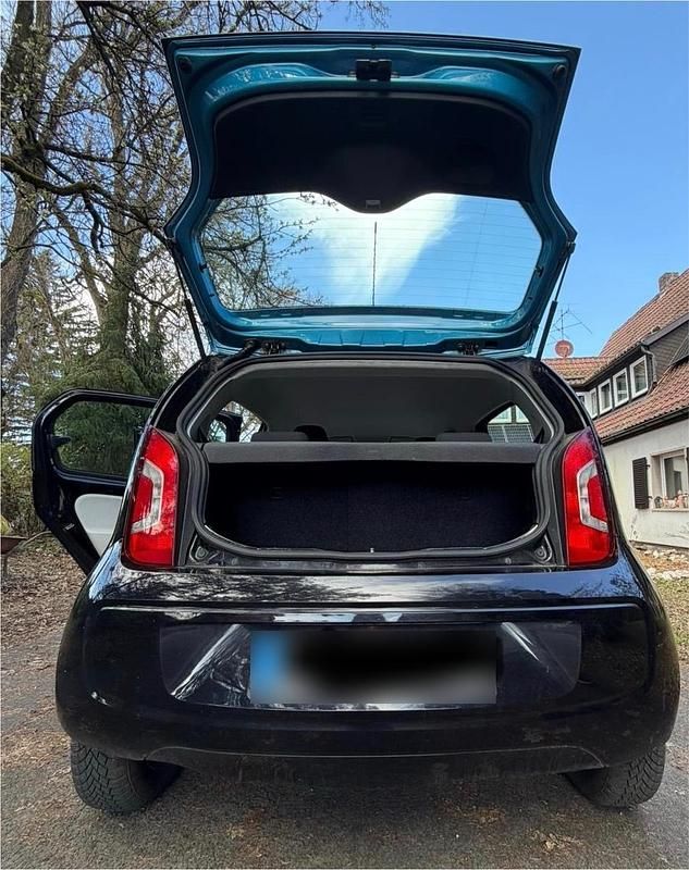 Second-hand VW up! 44 CP (32 kW) 2012 Negru Hatchback