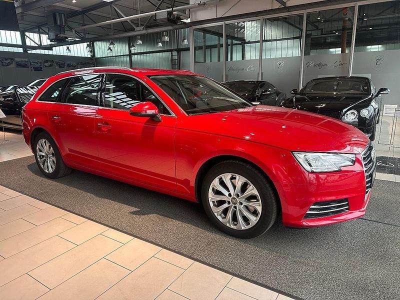 Gebraucht Audi A4 Design 170 PS (125 kW) 2018 Rot Kombi