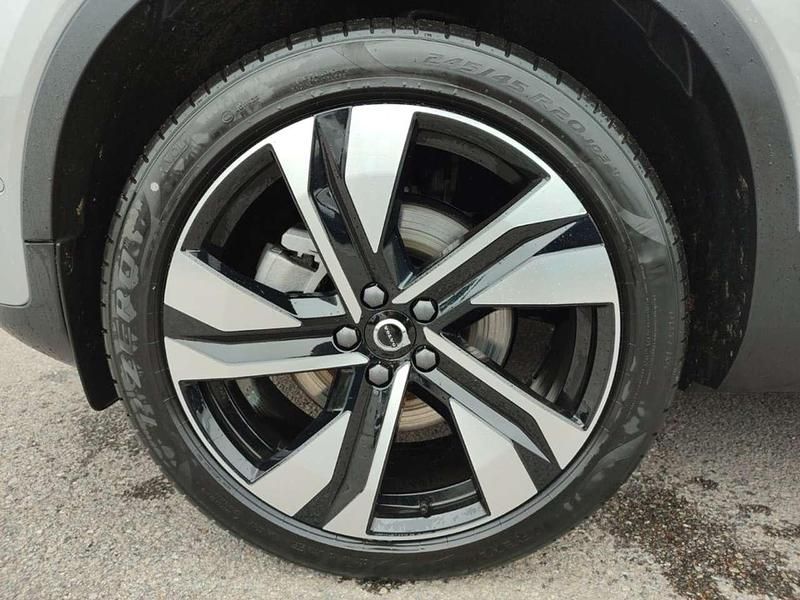 Gebraucht Volvo XC40 Ultimate 197 PS (144 kW) 2024 Silver dawn / metallic SUV