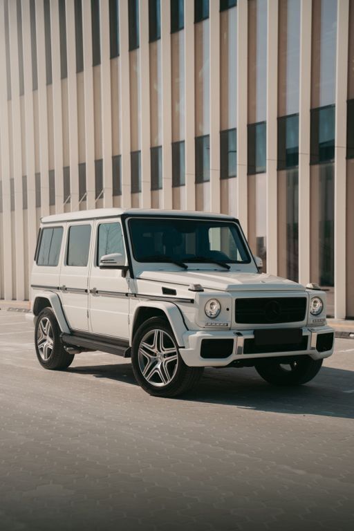 Weiß Gebraucht 2013 Mercedes G500 SUV | 57.500 € (Fairer Preis) - Bild 1/4