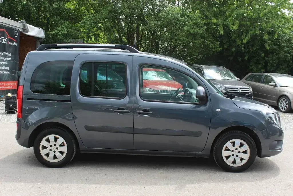 Gebraucht Mercedes Citan 111 110 PS (80 kW) 2018 Tenoritgrau Van / Kleinbus