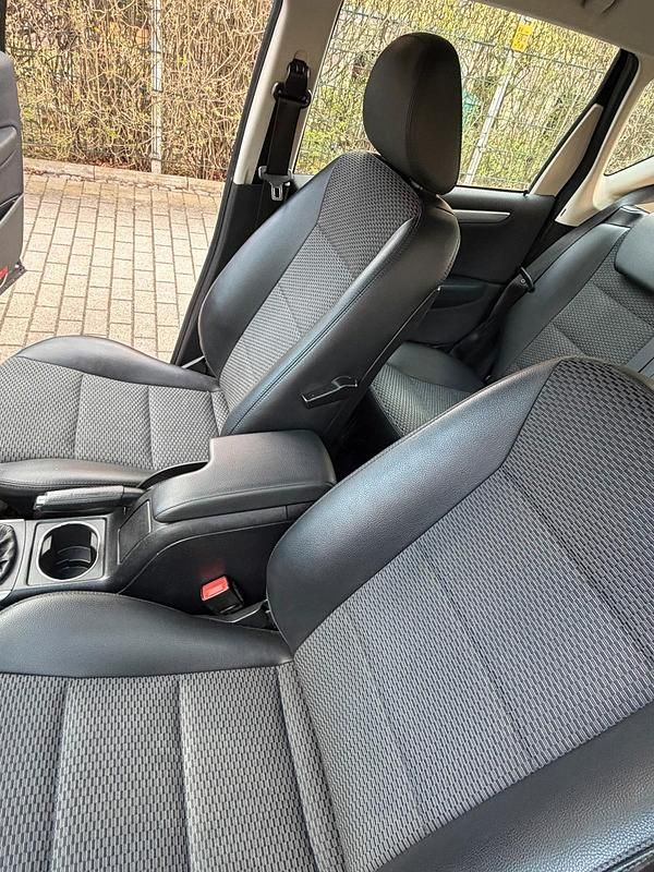 Gebraucht Mercedes A180 109 PS (80 kW) 2011 Schwarz Limousine