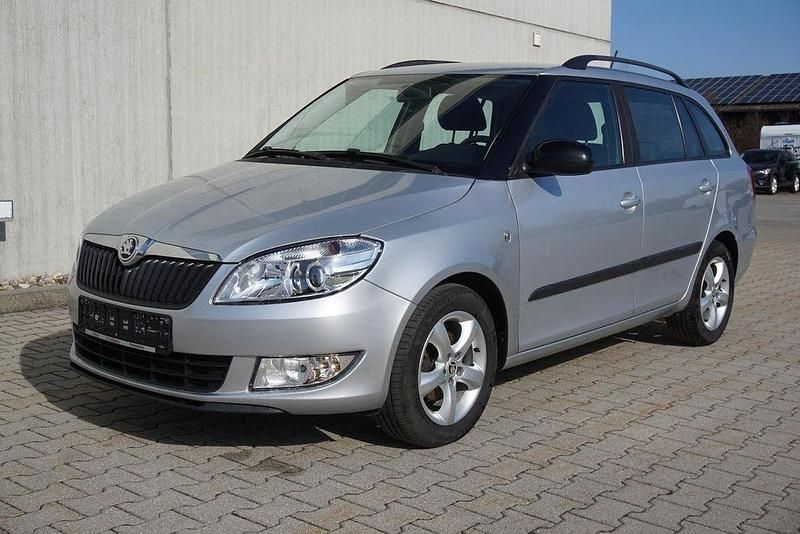 Gebraucht Skoda Fabia 75 PS (55 kW) 2013 Brilliantsilber metallic Kombi