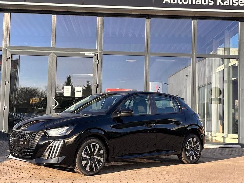 Neu Peugeot 208 Style 101 PS (74 kW) 2025 Schwarz Kleinwagen