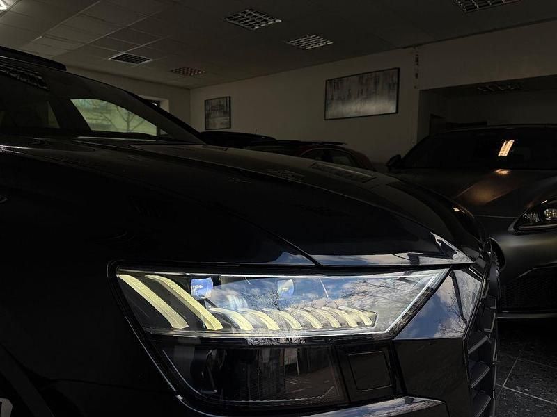 Gebraucht Audi Q8 S-Line 286 PS (210 kW) 2022 Mythosschwarz SUV