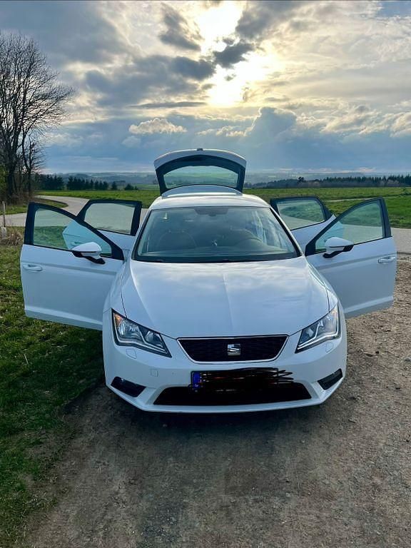 Gebraucht Seat Leon Style 105 PS (77 kW) 2013 Weiß Limousine