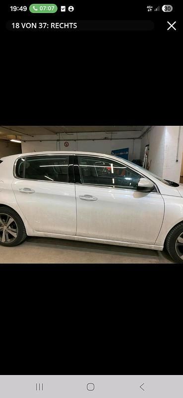 Gebraucht Peugeot 308 130 PS (95 kW) 2015 Weiß Limousine