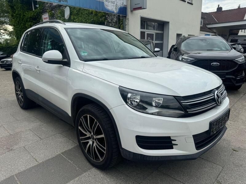 Gebraucht VW Tiguan Trendline 122 PS (89 kW) 2011 Weiß SUV