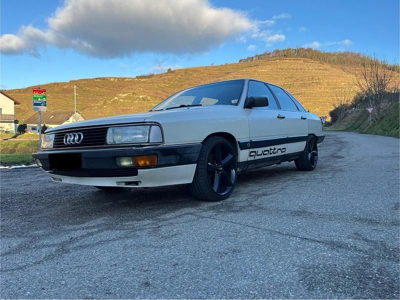 Weiß Gebraucht 1987 Audi 200 Kleinwagen | 14.100 € - Bild 1/4