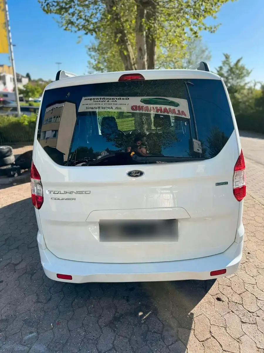 Gebraucht Ford Tourneo 2016 Weiß Van / Kleinbus
