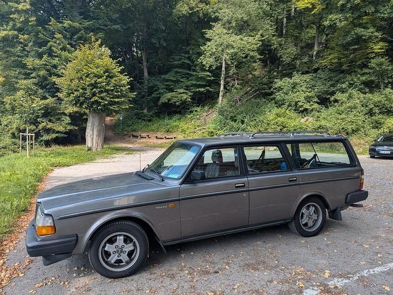Gebraucht Volvo 240 131 PS (96 kW) 1984 Grau Limousine