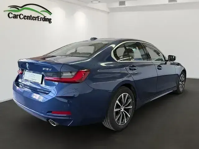 Gebraucht BMW 318 Shadowline 150 PS (110 kW) 2023 Blau Limousine